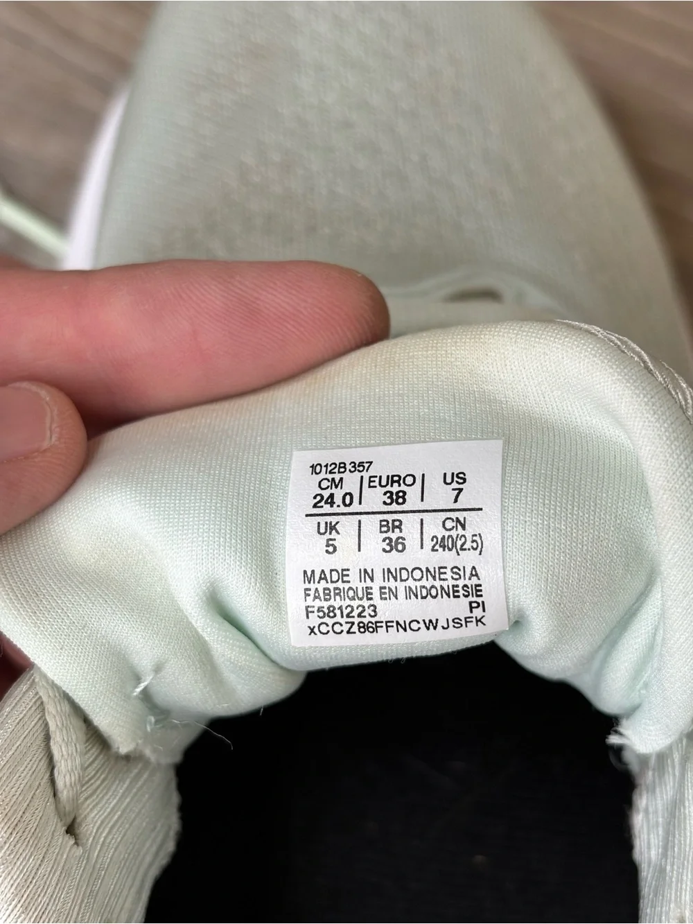 ASICS Gel Kayano 30 Women's Size 7 Pale Mint Running Shoes